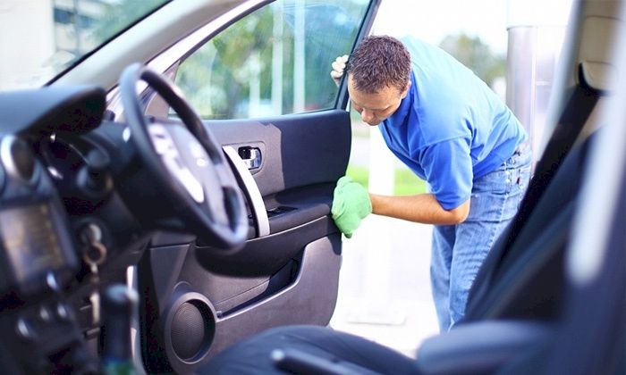 Mẹo làm sạch và khử trùng xe ô tô hiệu quả
