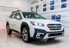 Subaru Outback 2021 mầu trắng cực độc giá gần 2 tỷ đồng trưng bày tại Hà Nội