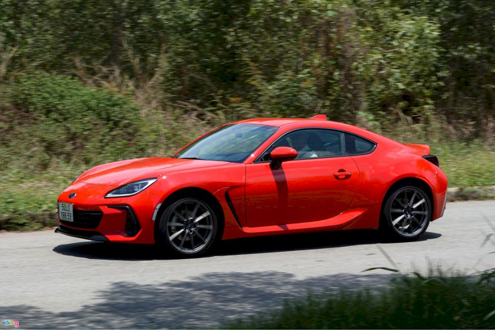 Trải nghiệm lái thử Subaru BRZ 2022: Xe thể thao dành cho người mê tốc độ