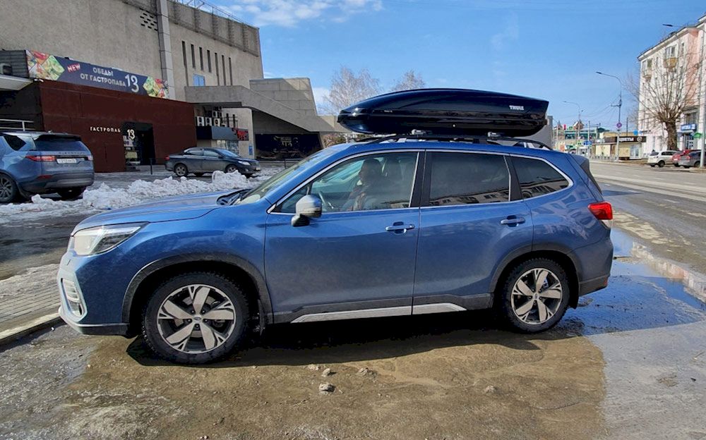 Phụ kiện cho xe Subaru: Thanh ngang giá nóc và hộp chứa đồ đến từ nhà cung cấp Thule ( Thụy Điển )