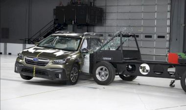 Subaru Outback: Mẫu xe duy nhất được đánh giá tốt trong bài thử nghiệm an toàn của IIHS