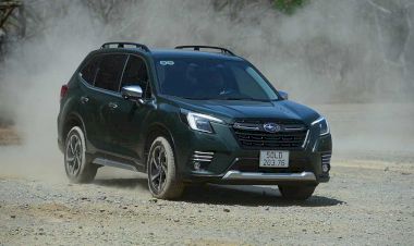 Subaru Forester 2023 nhập khẩu Thái Lan : SUV gia đình cho người mê cầm lái