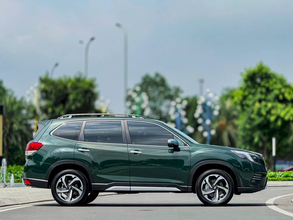 Đại lý “xả” lô xe Subaru Forester chạy lướt, có chiếc còn gần 700 triệu