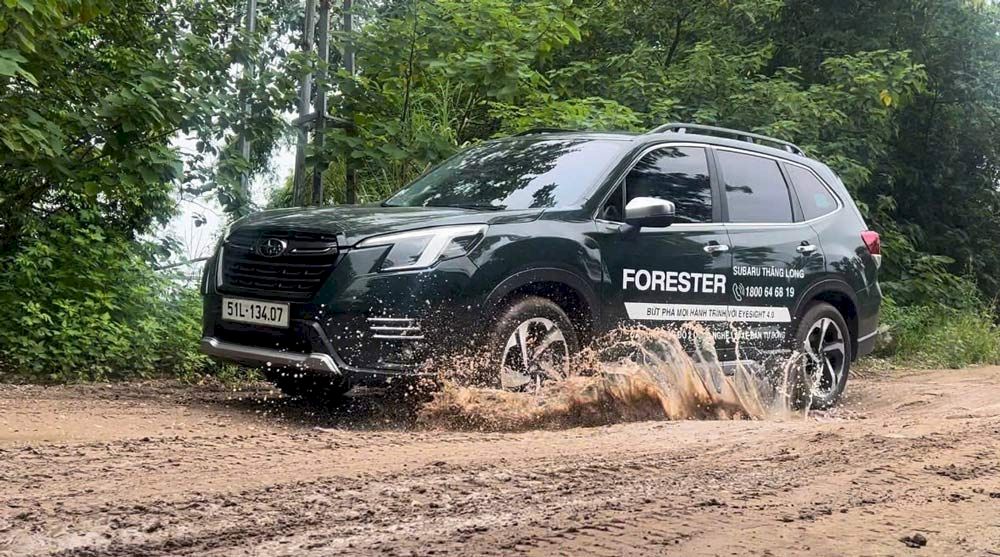 Giá xe Subaru Forester tiếp tục bắt đáy, giảm đến 230 triệu trong tháng 8