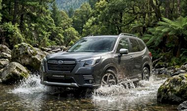 Subaru Forester giảm hơn 300 triệu đồng: SUV thực dụng đáng mua thời điểm này